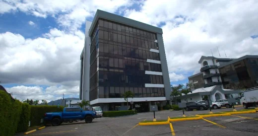 Oficina en Oficentro La Virgen II – 80 m² con ubicación estratégica y lista para operar
